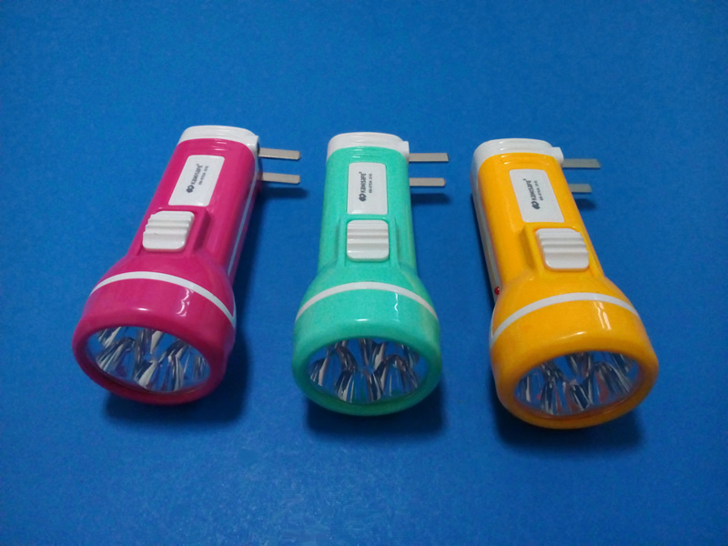 ไฟฉายแบบชาร์จไฟ