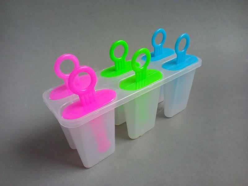 Ice popsicle maker