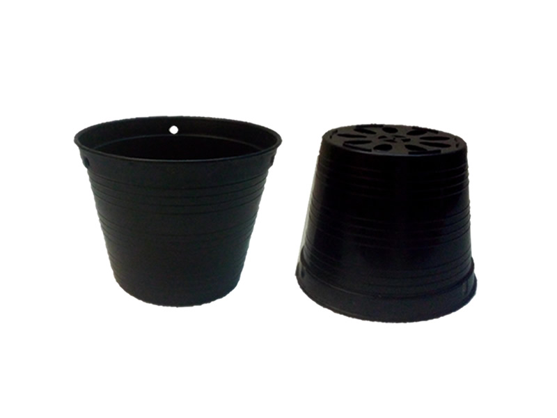 Black plant pot 4 ”